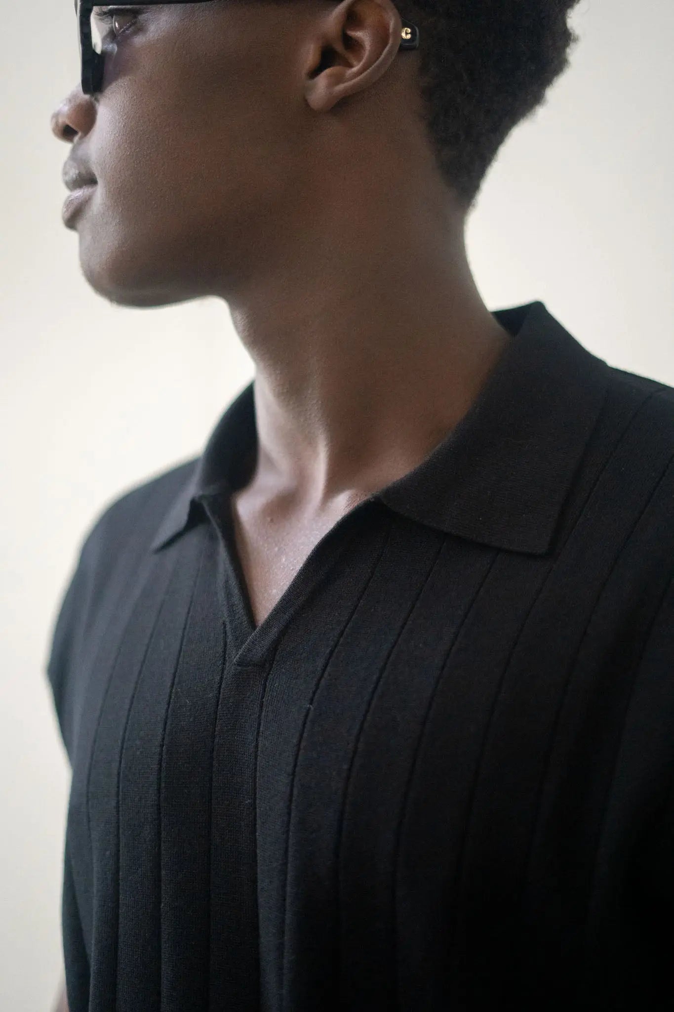 Premium Donce de la Sense Wool Pique, designed for versatility with its lightweight nature and breathable Merino wool fabric.